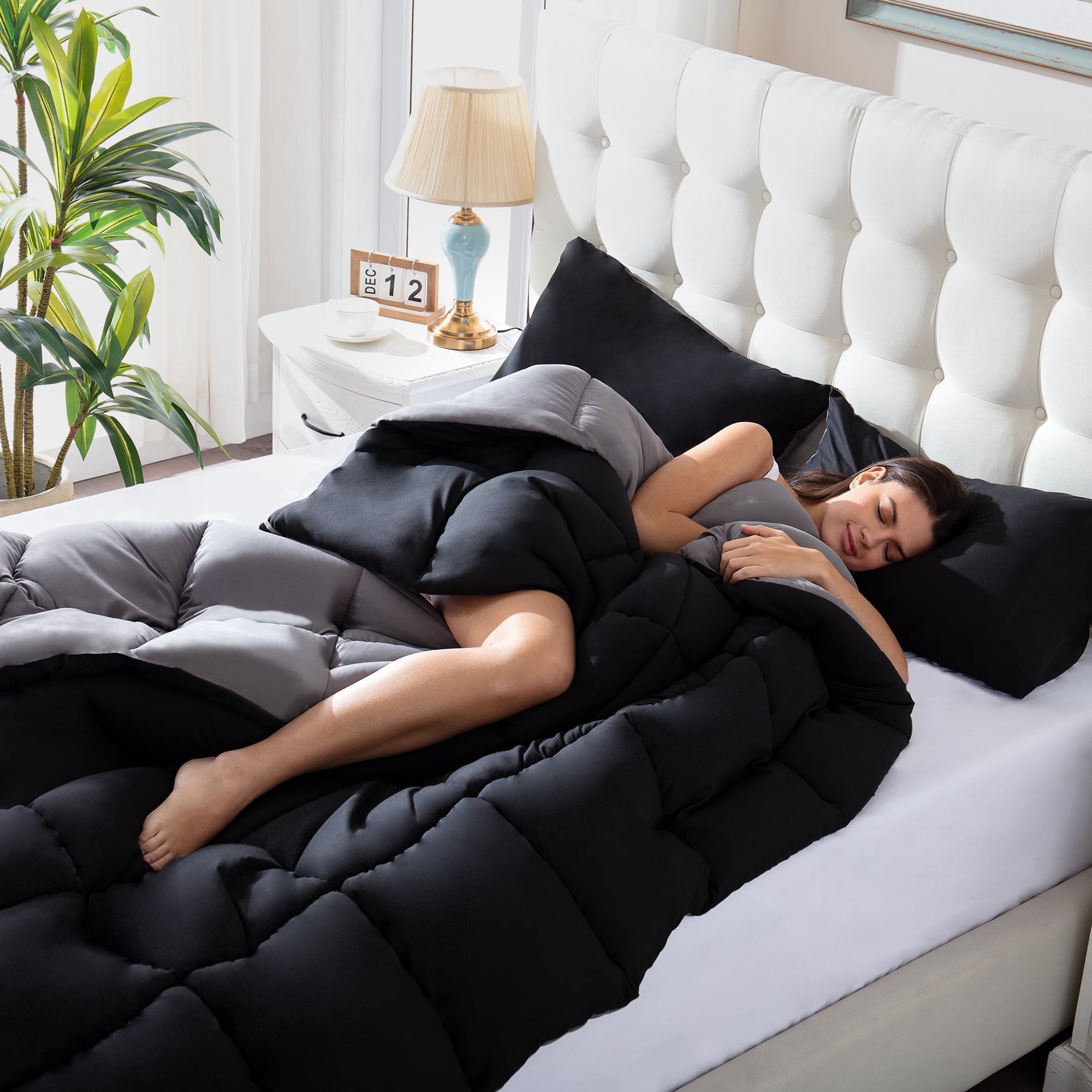 Yalamila Queen Size Comforter Set 3-Piece All-Season Down Alternative Reversible Comforter Set,Black/Grey,200GSM Cooling Quilted Duvet Insert,95 GSM Soft Cover Bed in a Bag