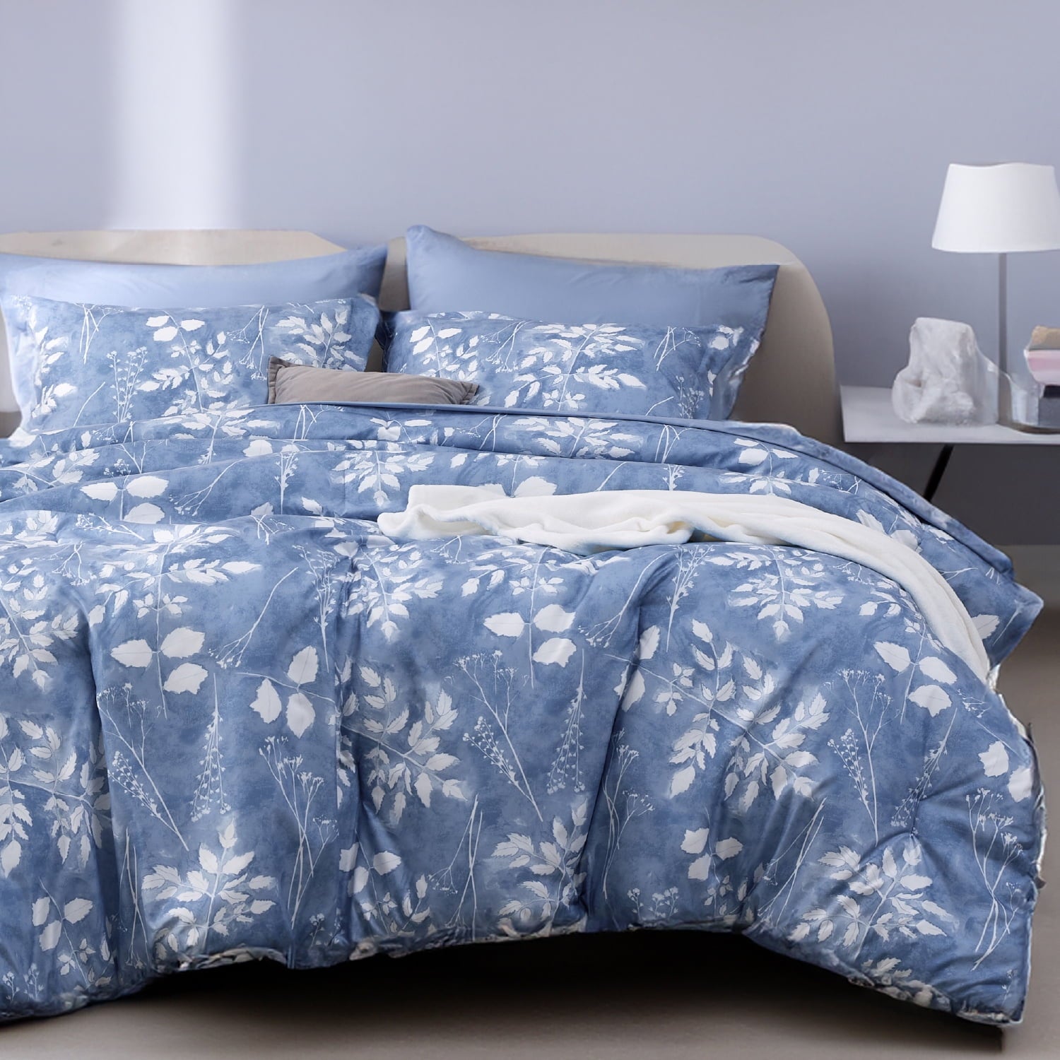 U by Bedsure Queen Comforter Set - 7 Pieces Blue Floral Bedding Sets Queen Bed in a Bag with Reversible Botanical Flowers Comforter, Sheets, Pillowcases & Shams (Queen, Blue)